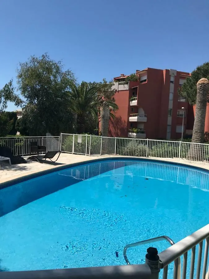 Studio, Piscine سا لُرون دو فار